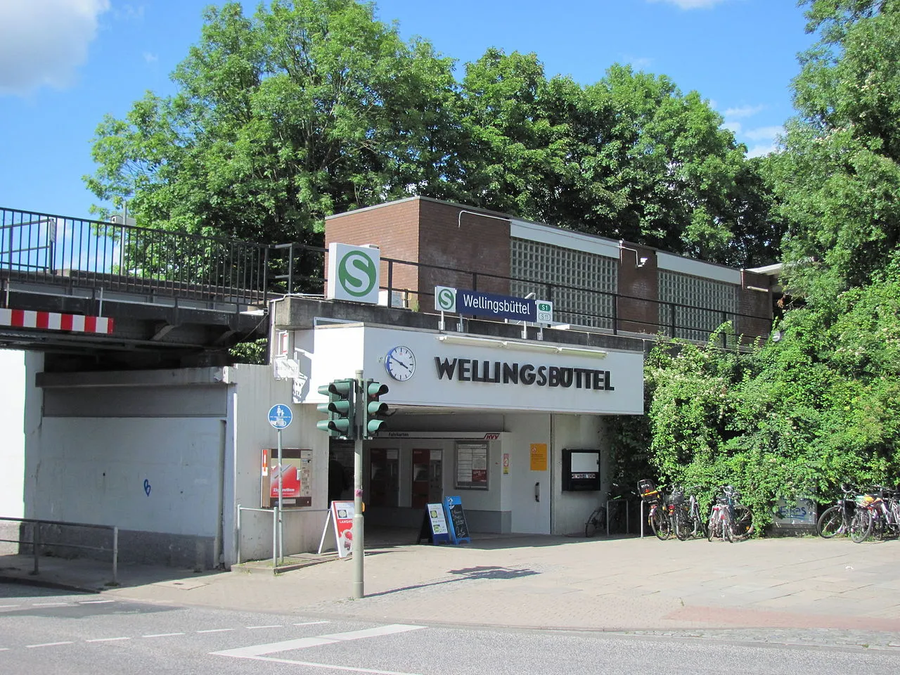 S-Bahn-Station Wellingsbüttel — direkte Anbindung